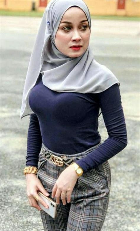 Hijab Porn Pics: Nude Women in Free Sex Photos 